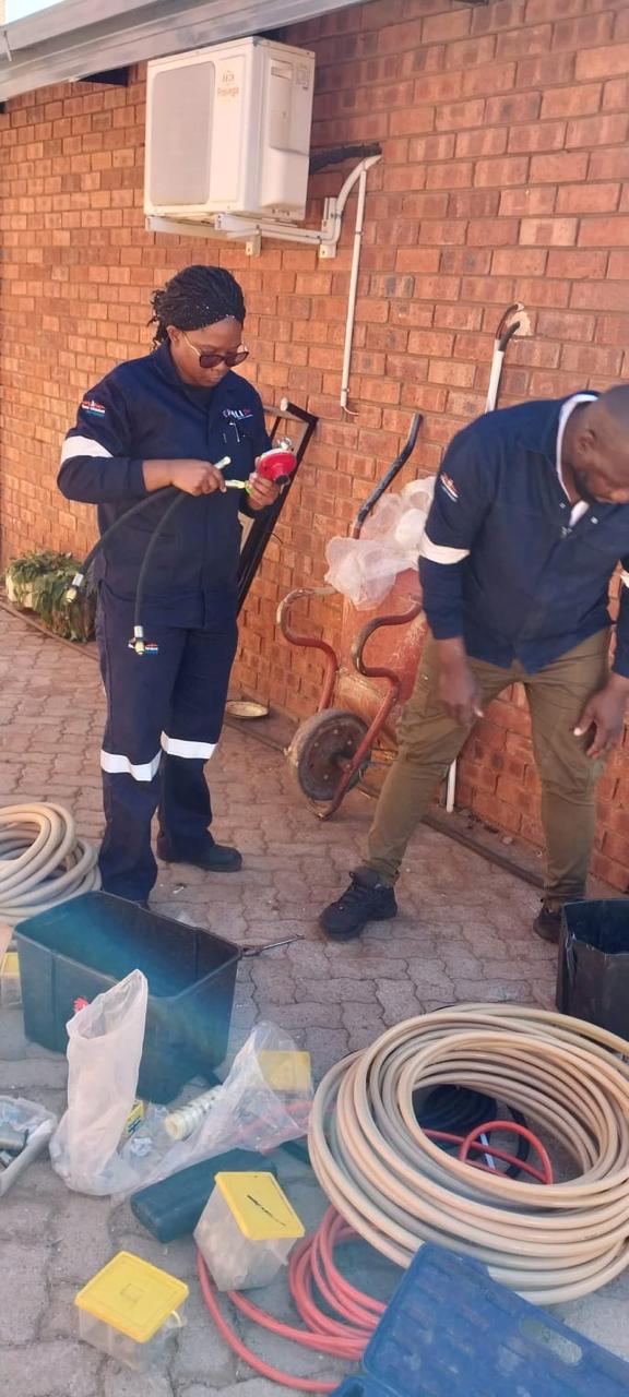 Yali Gas service team